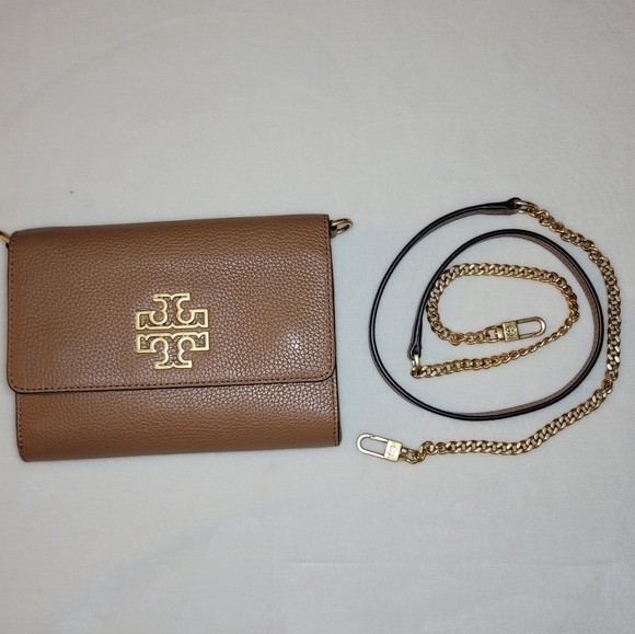 Tory Burch Handbags - ❌SOLD❌ Tory Burch Wallet on Chain